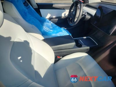 Zdjęcie 8 z 11 samochodu: 2021 TESLA MODEL Y VIN:5YJYGDEE8MF195895 - miniatura