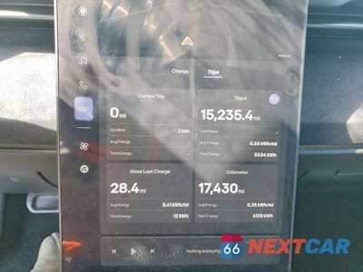 Zdjęcie 9 z 12 samochodu: 2023 FISKER OCEAN VIN:VCF1UBU20PG006902 - miniatura