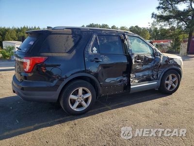 Trzecie zdjęcie samochodu z tyłu: 2019 FORD EXPLORER XLT VIN:1FM5K7D81KGA49660 - miniatura