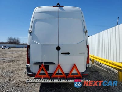 Zdjęcie 6 z 13 samochodu: 2019 MERCEDES BENZ SPRINTER 2500 DELIVERY VAN VIN:WD3PF1CD6KP051606 - miniatura