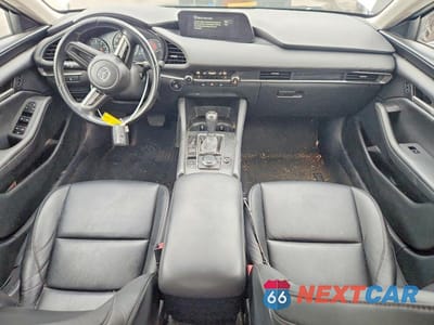 Zdjęcie 8 z 12 samochodu: 2021 MAZDA 3 SELECT VIN:JM1BPABL5M1321470 - miniatura