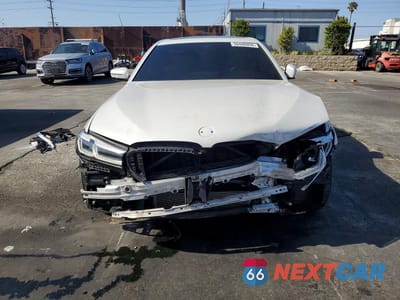 Piąte zdjęcie samochodu w środku: 2021 BMW 530 XI VIN:WBA13BJ08MWX18742 - miniatura