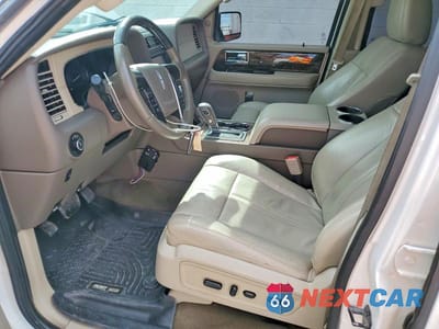 Zdjęcie 7 z 13 samochodu: 2015 LINCOLN NAVIGATOR L VIN:5LMJJ3JT4FEJ08752 - miniatura