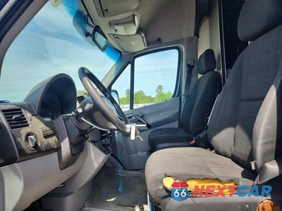 Zdjęcie 7 z 13 samochodu: 2018 MERCEDES BENZ SPRINTER 2500 DELIVERY VAN VIN:WD3PE7CD6JP646718 - miniatura