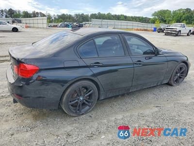 Trzecie zdjęcie samochodu z tyłu: 2013 BMW 335 XI VIN:WBA3B9C50DF585343 - miniatura