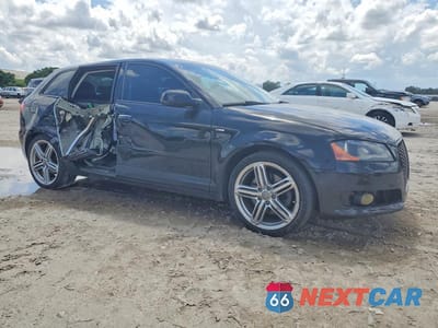 Czwarte zdjęcie samochodu z boku: 2012 AUDI A3 PREMIUM PLUS QUAT VIN:WAUMFAFM3CA136781 - miniatura