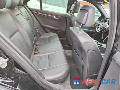Zdjęcie 10 z 12 samochodu: 2012 MERCEDES-BENZ C 250 4MATIC VIN:WDDGF8FB7CA689348 - miniatura