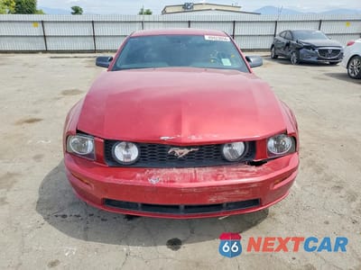 Piąte zdjęcie samochodu w środku: 2005 FORD MUSTANG GT VIN:1ZVHT82H355250092 - miniatura