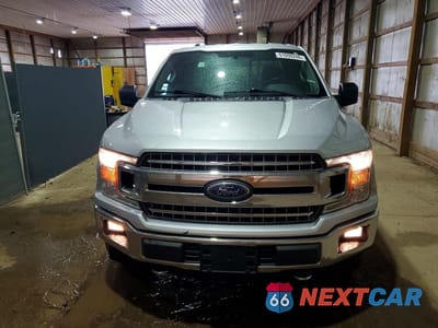 Piąte zdjęcie samochodu w środku: 2018 FORD F150 SUPERCREW VIN:1FTEW1E53JFE42655 - miniatura