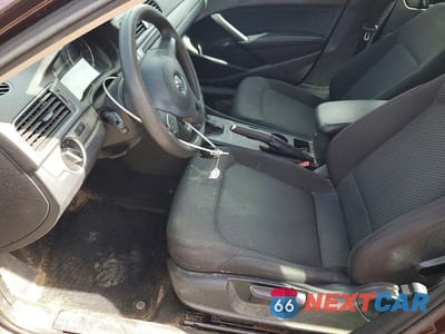 Zdjęcie 7 z 11 samochodu: 2013 VOLKSWAGEN PASSAT S VIN:1VWAP7A37DC102351 - miniatura