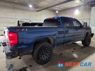 Trzecie zdjęcie samochodu z tyłu: 2019 CHEVROLET SILVERADO LD K1500 LT VIN:2GCVKPEC6K1230144 - miniatura