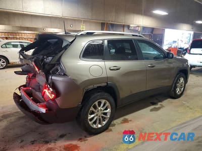 Trzecie zdjęcie samochodu z tyłu: 2019 JEEP CHEROKEE LATITUDE VIN:1C4PJMCB8KD131141 - miniatura