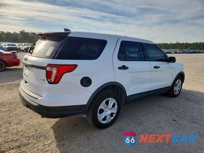 Trzecie zdjęcie samochodu z tyłu: 2018 FORD EXPLORER POLICE INTERCEPTOR VIN:1FM5K8AR0JGC56395 - miniatura