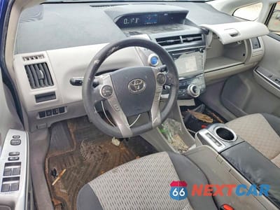 Zdjęcie 8 z 13 samochodu: 2015 TOYOTA PRIUS V THREE VIN:JTDZN3EU3FJ036385 - miniatura