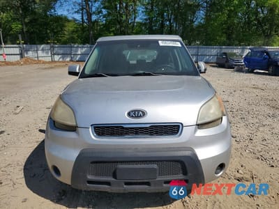 Piąte zdjęcie samochodu w środku: 2010 KIA SOUL + VIN:KNDJT2A28A7031772 - miniatura