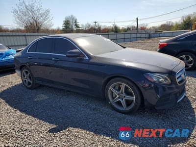 Czwarte zdjęcie samochodu z boku: 2018 MERCEDES-BENZ E 300 4MATIC VIN:WDDZF4KB5JA391854 - miniatura