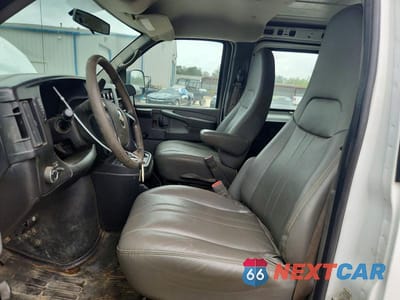 Zdjęcie 7 z 12 samochodu: 2012 CHEVROLET EXPRESS 2500 CARGO DELIVERY VAN VIN:1GCWGFCA2C1172865 - miniatura