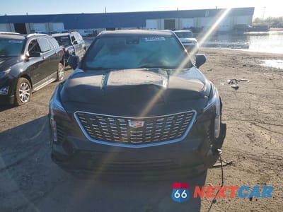 Piąte zdjęcie samochodu w środku: 2022 CADILLAC XT4 LUXURY VIN:1GYFZBR45NF109389 - miniatura