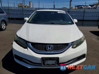 Piąte zdjęcie samochodu w środku: 2013 HONDA CIVIC VIN:19XFB2F57DE295257 - miniatura