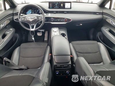 Zdjęcie 8 z 13 samochodu: 2023 GENESIS GV70 2.5T STANDARD VIN:KMUMADTB9PU125596 - miniatura