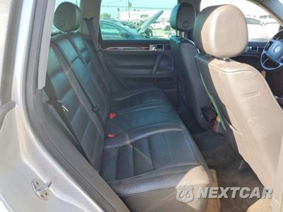 Zdjęcie 11 z 12 samochodu: 2006 VOLKSWAGEN TOUAREG 4.2 VIN:WVGZM77L16D054733 - miniatura