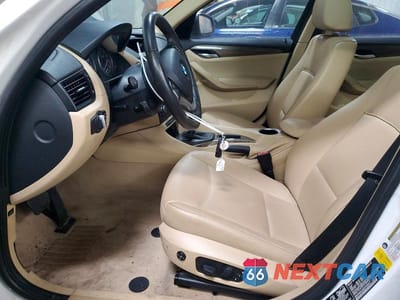 Zdjęcie 7 z 12 samochodu: 2013 BMW X1 XDRIVE35I VIN:WBAVM5C50DVV90477 - miniatura