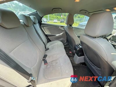 Zdjęcie 6 z 14 samochodu: 2013 HYUNDAI ACCENT GLS VIN:KMHCT4AEXDU566635 - miniatura