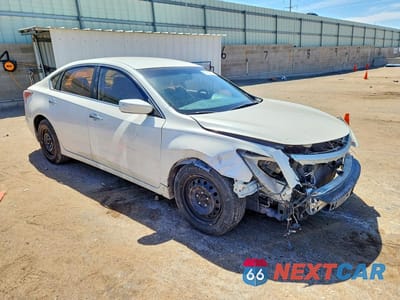 Czwarte zdjęcie samochodu z boku: 2015 NISSAN ALTIMA 2.5 S VIN:1N4AL3AP2FC484808 - miniatura