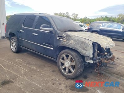 Czwarte zdjęcie samochodu z boku: 2011 CADILLAC ESCALADE ESV PREMIUM VIN:1GYS4JEF6BR144810 - miniatura