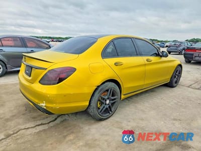 Trzecie zdjęcie samochodu z tyłu: 2016 MERCEDES-BENZ C 300 4MATIC VIN:55SWF4KB9GU118458 - miniatura