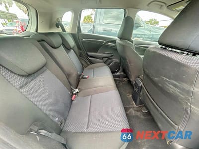 Zdjęcie 6 z 14 samochodu: 2019 HONDA FIT LX VIN:3HGGK5H48KM702520 - miniatura