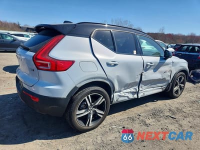 Trzecie zdjęcie samochodu z tyłu: 2021 VOLVO XC40 T5 R-DESIGN VIN:YV4162UM9M2563034 - miniatura