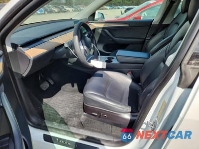 Zdjęcie 7 z 12 samochodu: 2022 TESLA MODEL Y VIN:7SAYGAEE6NF523964 - miniatura