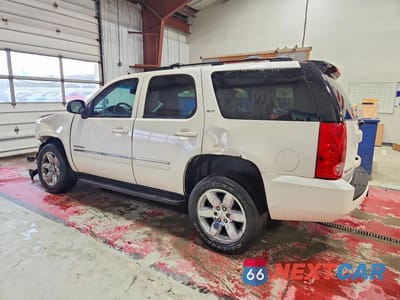 Drugie zdjęcie samochodu z przodu: 2013 GMC YUKON SLT VIN:1GKS2CE08DR181495 - miniatura