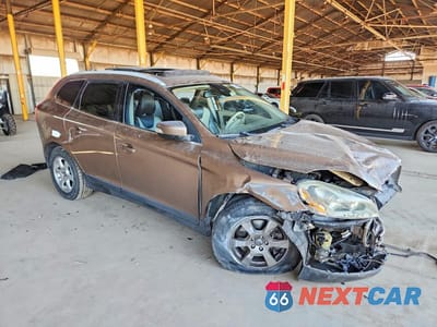 Czwarte zdjęcie samochodu z boku: 2011 VOLVO XC60 3.2 VIN:YV4952DLXB2201434 - miniatura