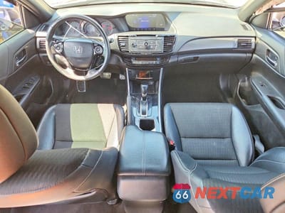 Zdjęcie 8 z 12 samochodu: 2017 HONDA ACCORD SPORT VIN:1HGCR2F50HA302445 - miniatura