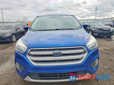 Piąte zdjęcie samochodu w środku: 2017 FORD ESCAPE SE VIN:1FMCU9GD0HUD94419 - miniatura