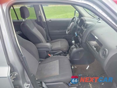 Piąte zdjęcie samochodu w środku: 2015 JEEP PATRIOT LATITUDE VIN:1C4NJRFB9FD290370 - miniatura