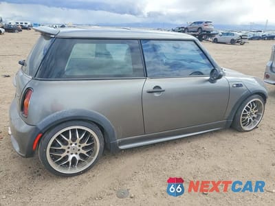 Trzecie zdjęcie samochodu z tyłu: 2003 MINI COOPER S VIN:WMWRE33453TD63969 - miniatura
