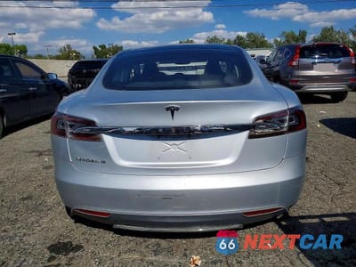 Zdjęcie 6 z 12 samochodu: 2013 TESLA MODEL S VIN:5YJSA1CN7DFP05789 - miniatura
