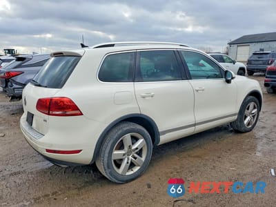 Trzecie zdjęcie samochodu z tyłu: 2012 VOLKSWAGEN TOUAREG V6 VIN:WVGFF9BP5CD001791 - miniatura
