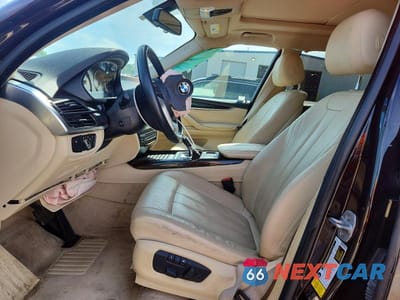 Zdjęcie 7 z 13 samochodu: 2015 BMW X5 SDRIVE35I VIN:5UXKR2C58F0H39631 - miniatura