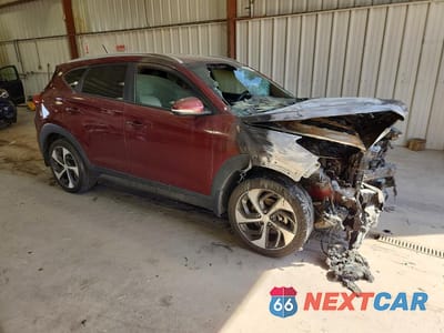 Czwarte zdjęcie samochodu z boku: 2016 HYUNDAI TUCSON SPORT VIN:KM8J33A27GU105310 - miniatura