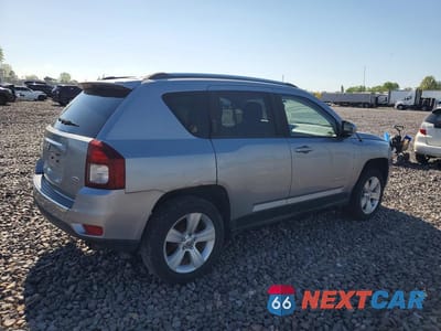 Trzecie zdjęcie samochodu z tyłu: 2015 JEEP COMPASS LATITUDE VIN:1C4NJCEA8FD110656 - miniatura