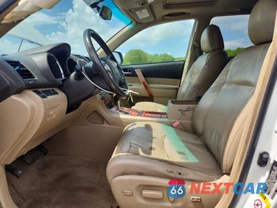 Zdjęcie 7 z 13 samochodu: 2010 TOYOTA HIGHLANDER LIMITED VIN:JTEYK3EH0A2106348 - miniatura