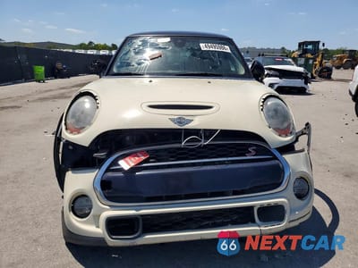 Piąte zdjęcie samochodu w środku: 2020 MINI COOPER S VIN:WMWXR5C09L2L33770 - miniatura