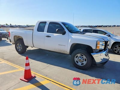 Czwarte zdjęcie samochodu z boku: 2011 CHEVROLET 2500 HD VIN:1GC2KVCG0BZ217068 - miniatura