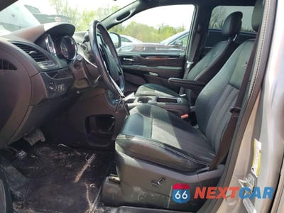 Zdjęcie 7 z 13 samochodu: 2015 CHRYSLER TOWN & COUNTRY S VIN:2C4RC1HG1FR698137 - miniatura