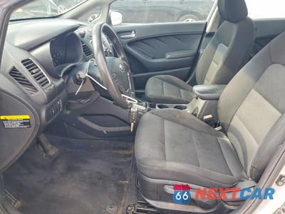 Zdjęcie 7 z 12 samochodu: 2017 KIA FORTE LX VIN:3KPFK4A78HE138993 - miniatura