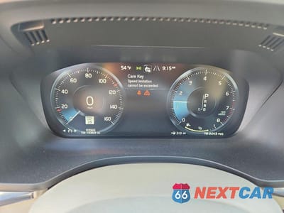Zdjęcie 9 z 12 samochodu: 2021 VOLVO XC60 T6 MOMENTUM VIN:YV4A22RK3M1777252 - miniatura